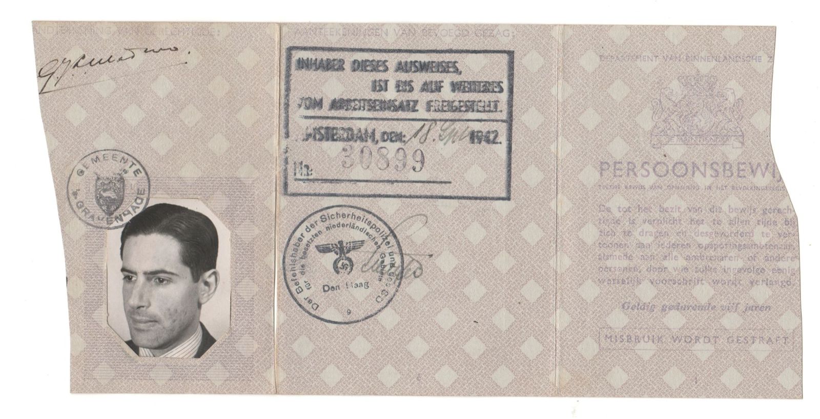 Persoonsbewijs Maduro.jpg Persoonsbewijs Maduro.jpg